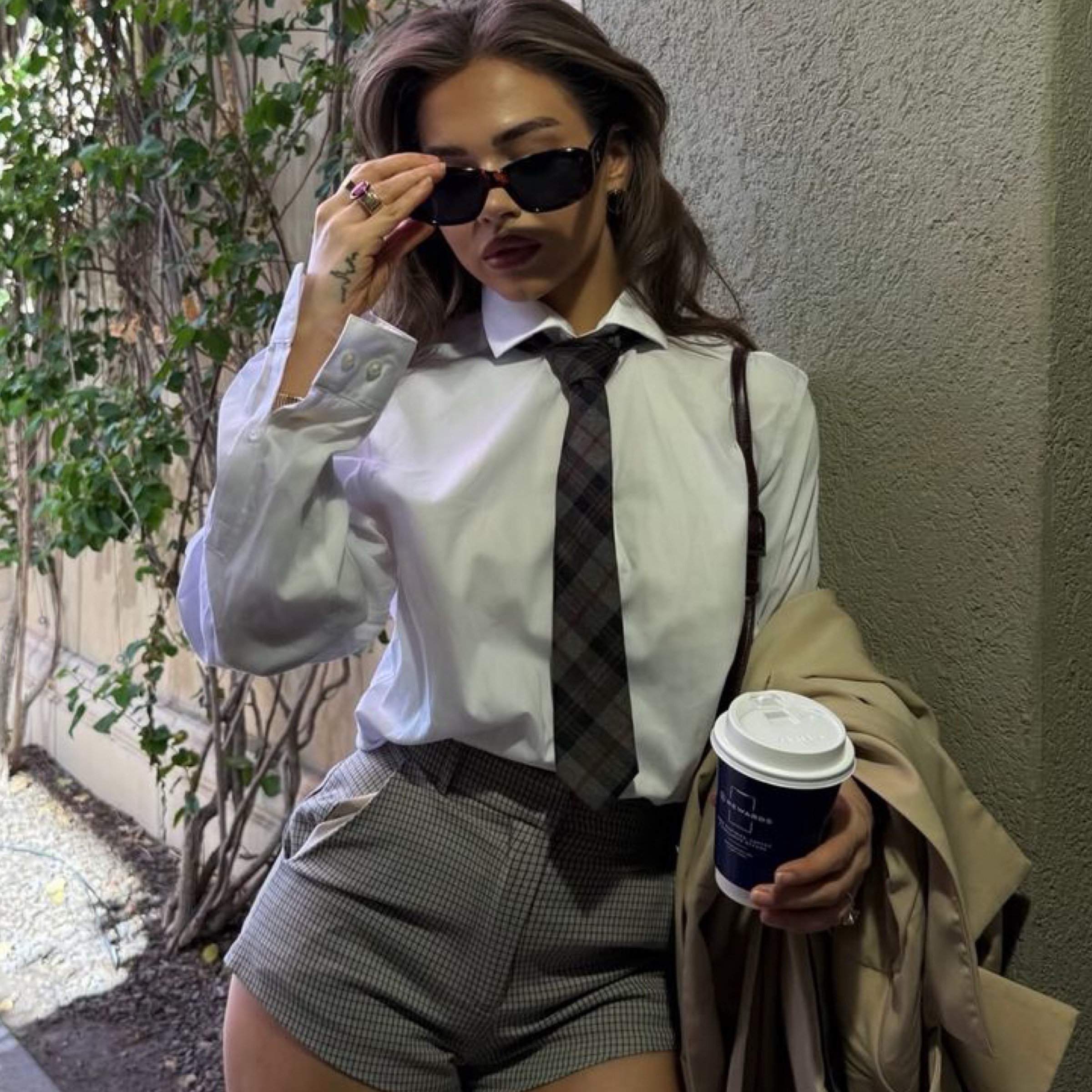 Melissa Shirt x Grey Tie